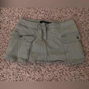 [SOLD] Refuge y2k Mini Skirt/Skort